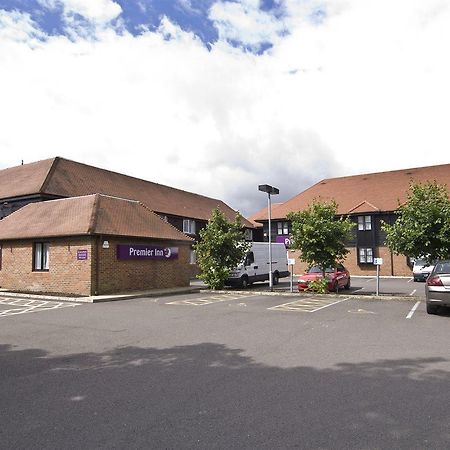 Premier Inn Aylesbury Ngoại thất bức ảnh