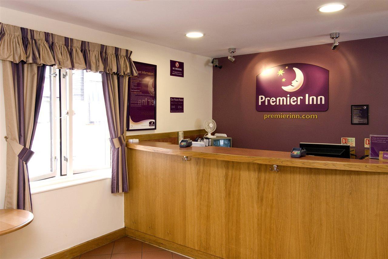 Premier Inn Aylesbury Ngoại thất bức ảnh