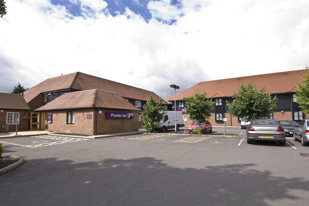 Premier Inn Aylesbury Ngoại thất bức ảnh