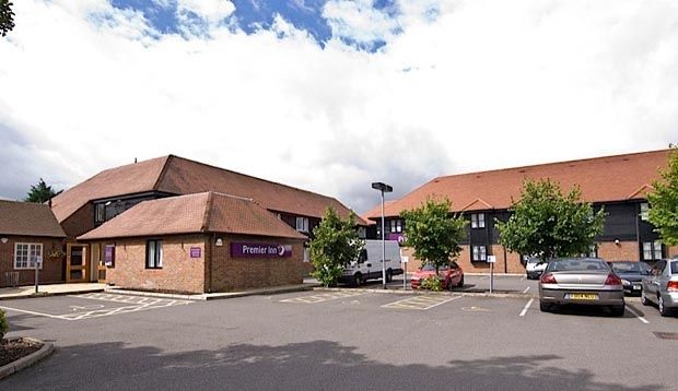Premier Inn Aylesbury Ngoại thất bức ảnh